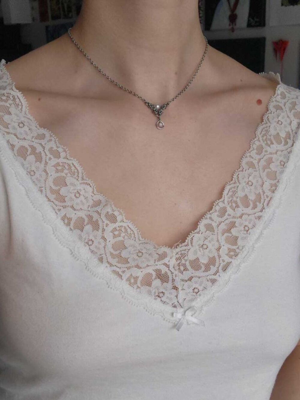 Vintage dainty silver and genuine white pearl necklace - Picture 2 of 10